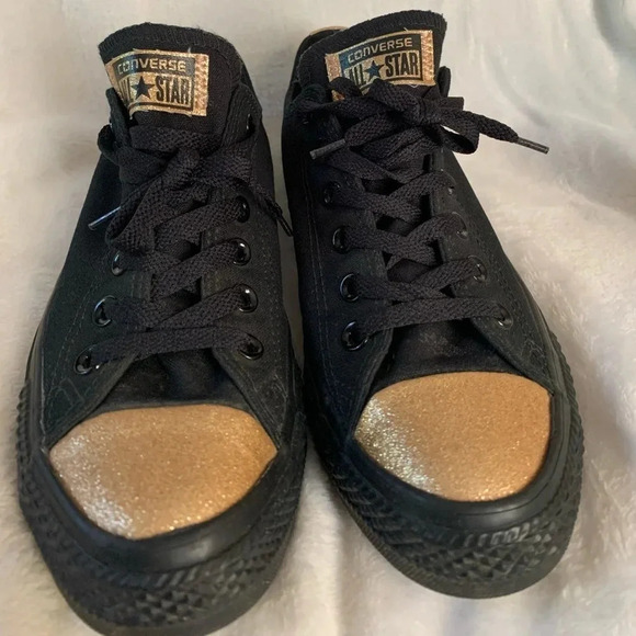 Converse - Picture 3 of 8